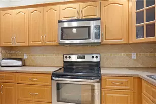 9730 Johnson St, Pembroke Pines, FL 33024 - Photo 59