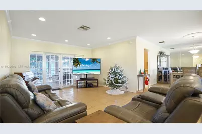 9730 Johnson St, Pembroke Pines, FL 33024 - Photo 45