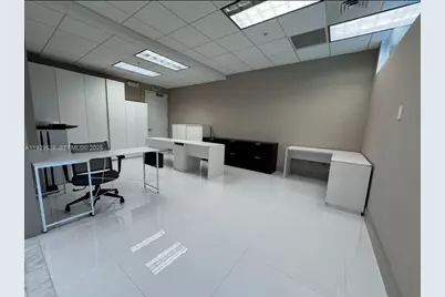 175 SW 7th St #2208, Miami, FL 33130 - Photo 15