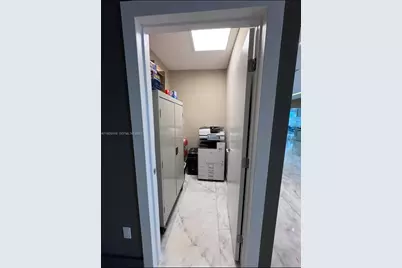 175 SW 7th St #2208, Miami, FL 33130 - Photo 17