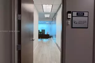 175 SW 7th St, Miami, FL 33130 - Photo 1