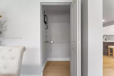 1431 NE 117th St, Miami, FL 33161 - Photo 9