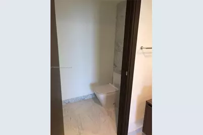 1000 Brickell Plz #2011, Miami, FL 33131 - Photo 23