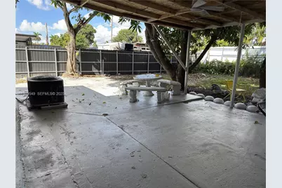 343 W 42nd St #A, Hialeah, FL 33012 - Photo 7