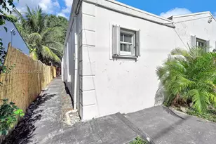 47 NW 49th St, Miami, FL 33127 - Photo 37