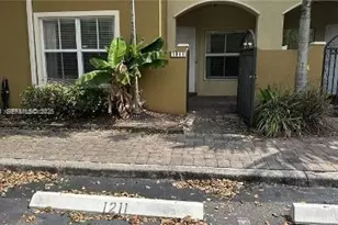 2851 W Prospect Rd, Tamarac, FL 33309 - Photo 1