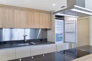 1000 Brickell Plaza, Miami, FL 33131 - Photo 11