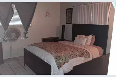 750 NE 171st St, North Miami Beach, FL 33162 - Photo 7