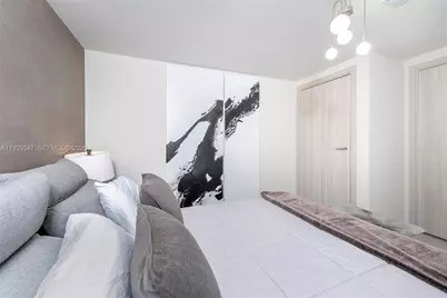 1000 Brickell Plz #4005, Miami, FL 33131 - Photo 13