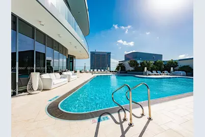 1000 Brickell Plz #4005, Miami, FL 33131 - Photo 21