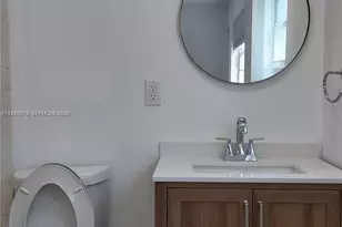 2100 N 57th Way, Hollywood, FL 33021 - Photo 15