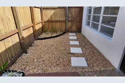 2100 N 57th Way, Hollywood, FL 33021 - Photo 43