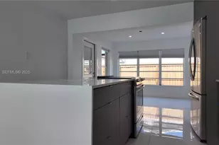 2100 N 57th Way, Hollywood, FL 33021 - Photo 9