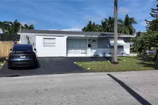 2100 N 57th Way, Hollywood, FL 33021 - Photo 1