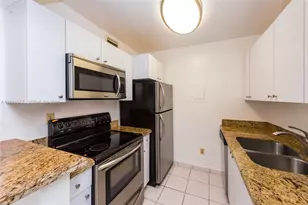 10784 N Kendall Dr, Miami, FL 33176 - Photo 9