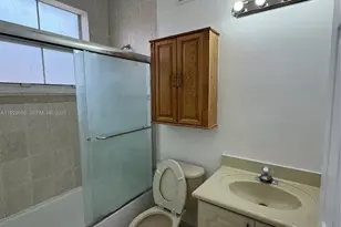 8507 NW 140th Terrace, Miami Lakes, FL 33016 - Photo 41