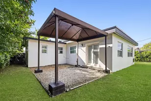 10111 Jamaica Dr, Cutler Bay, FL 33189 - Photo 15