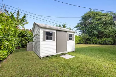 10111 Jamaica Dr, Cutler Bay, FL 33189 - Photo 17