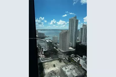 68 SE 6th St #3401, Miami, FL 33131 - Photo 5