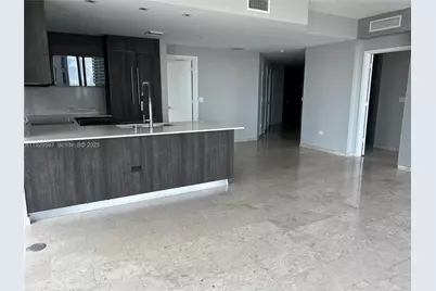 68 SE 6th St #3401, Miami, FL 33131 - Photo 3