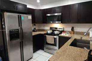 466 NE 210th Cir Terrace, Miami, FL 33179 - Photo 9