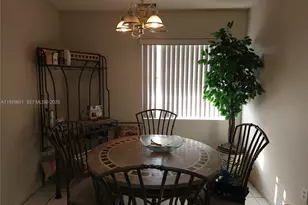 466 NE 210th Cir Terrace, Miami, FL 33179 - Photo 7