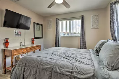 19662 SW 120th Ave, Miami, FL 33177 - Photo 11