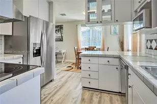 19662 SW 120th Ave, Miami, FL 33177 - Photo 9