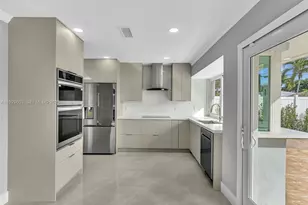 2144 NE 64th St, Fort Lauderdale, FL 33308 - Photo 9