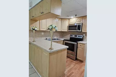 10641 SW 108th Ave #1H, Miami, FL 33176 - Photo 5