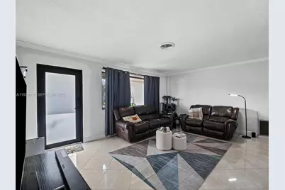 4461 NW 6th St, Plantation, FL 33317 - Photo 5