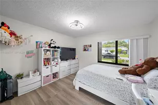 10446 SW 52nd St, Cooper City, FL 33328 - Photo 23