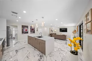 10446 SW 52nd St, Cooper City, FL 33328 - Photo 7