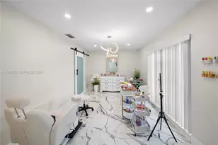 10446 SW 52nd St, Cooper City, FL 33328 - Photo 11