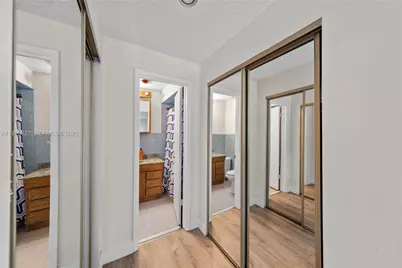 10446 SW 52nd St, Cooper City, FL 33328 - Photo 17