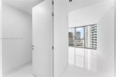 300 Biscayne Blvd Way #2507, Miami, FL 33131 - Photo 11