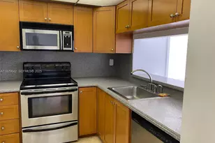 555 NE 15th St, Miami, FL 33132 - Photo 17