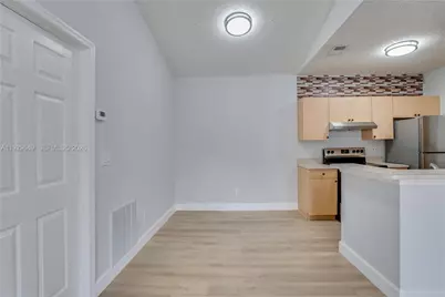 10288 Fox Trail Rd S #302, Royal Palm Beach, FL 33411 - Photo 15