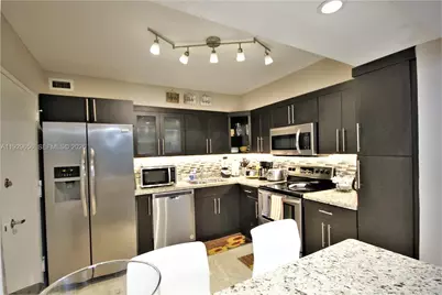 5161 Collins Ave #1610, Miami Beach, FL 33140 - Photo 7