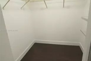 200 Lakeview Dr, Weston, FL 33326 - Photo 11