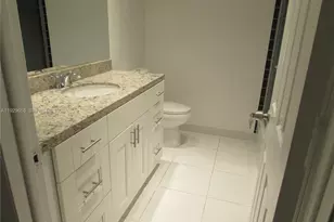 200 Lakeview Dr, Weston, FL 33326 - Photo 9