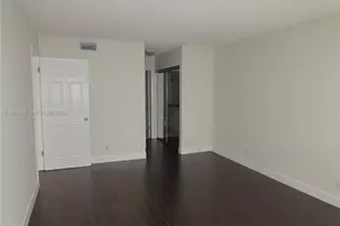 200 Lakeview Dr, Weston, FL 33326 - Photo 7