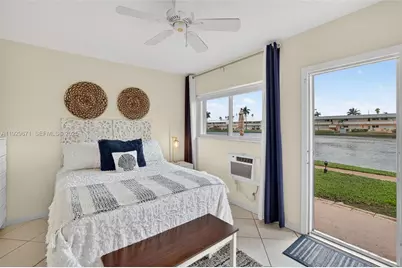 800 SW 10th Ter #4T, Hallandale Beach, FL 33009 - Photo 13