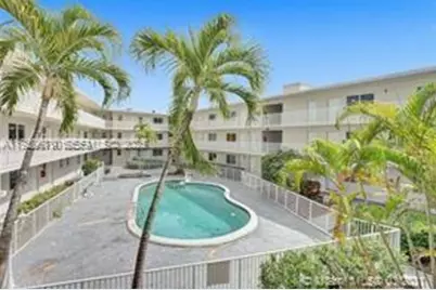 1895 Venice Park Dr #A18, Miami, FL 33181 - Photo 1