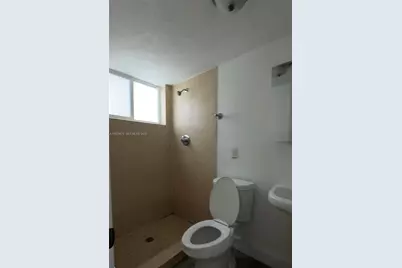 1895 Venice Park Dr #A18, Miami, FL 33181 - Photo 9