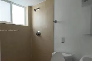 1895 Venice Park Dr, Miami, FL 33181 - Photo 9