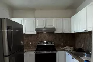 1895 Venice Park Dr, Miami, FL 33181 - Photo 5