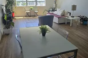 1500 Bay Rd, Miami Beach, FL 33139 - Photo 17