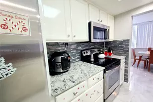 16565 NE 26th Ave, North Miami Beach, FL 33160 - Photo 7