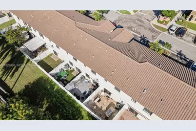 3272 W 92nd Pl, Hialeah, FL 33018 - Photo 33